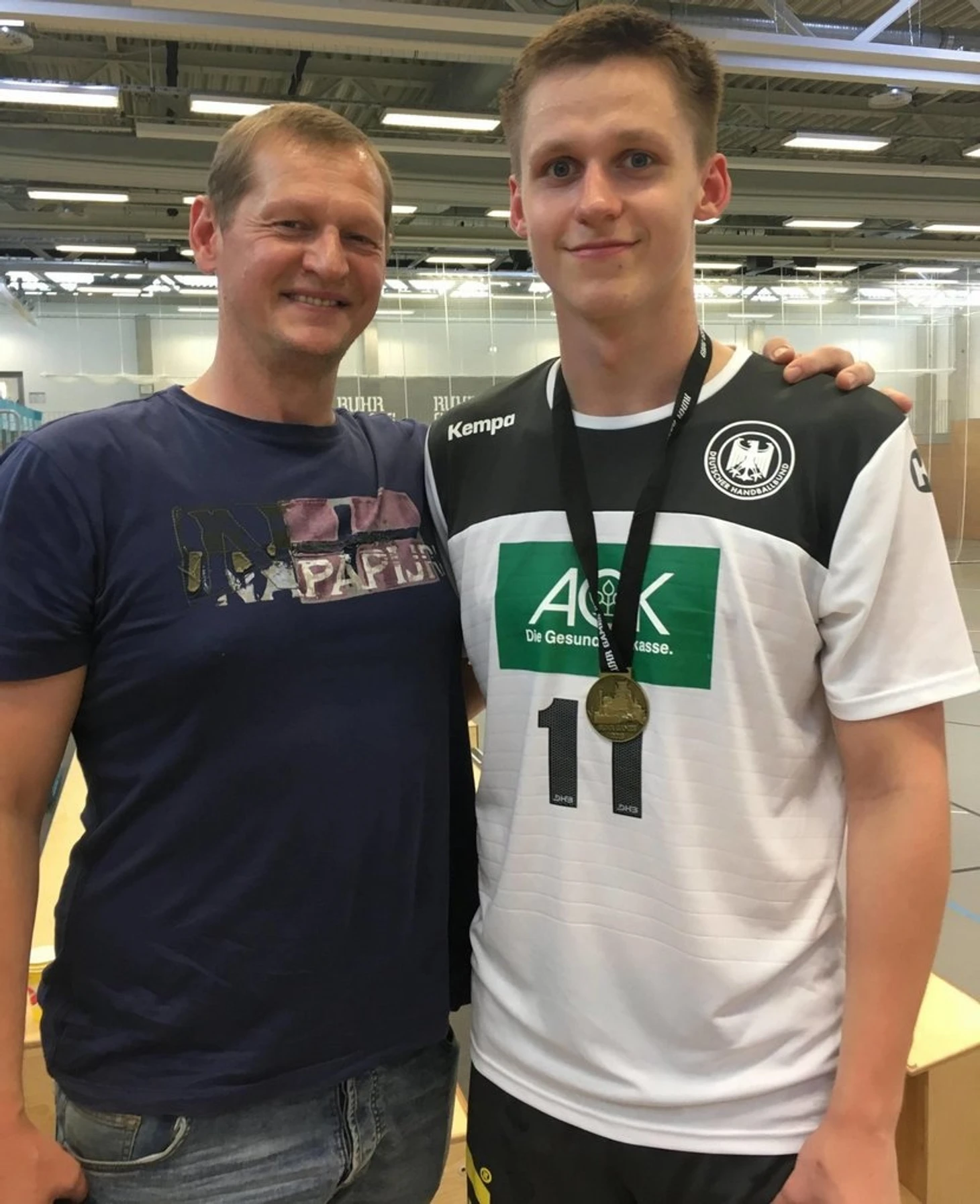 За основу "Берлина" дебютировал белорус: 19 лет, играет в немецкой "молодежке", отец — гандболист, изображение №1