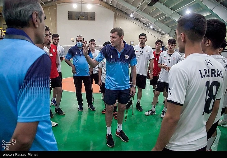 История Сергея Никуленко: от зала с разбитыми стеклами до молодежной сборной Ирана, изображение №6