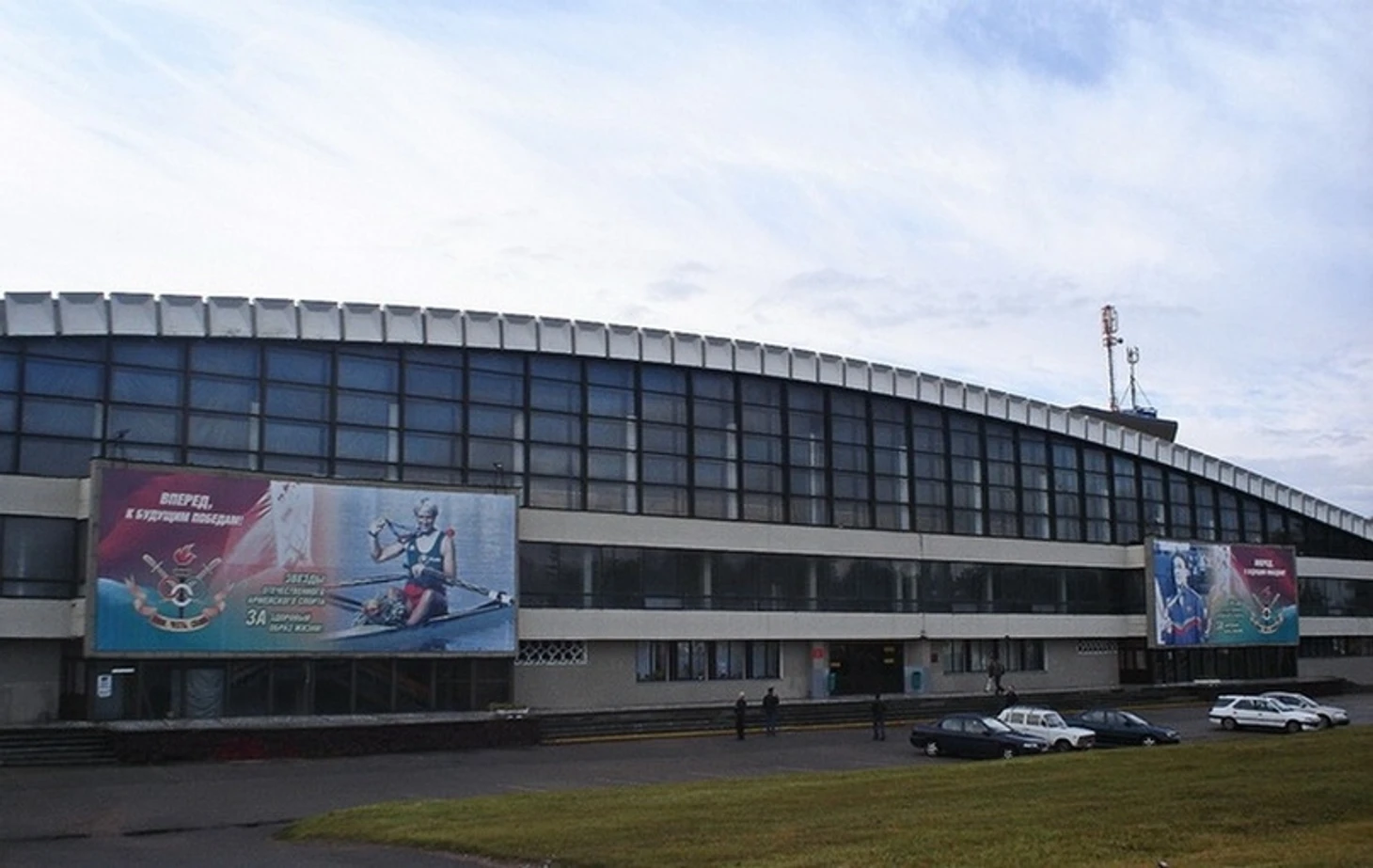 Дворец спорта "Уручье". Россияне и украинцы начнут евроотбор в мекке белорусского гандбола, изображение №4