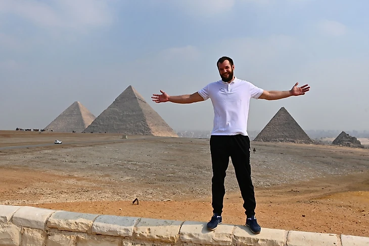 20 вопросов не о гандболе. Александр Котов: "Мечтал стать милиционером и ловить преступников!", изображение №4