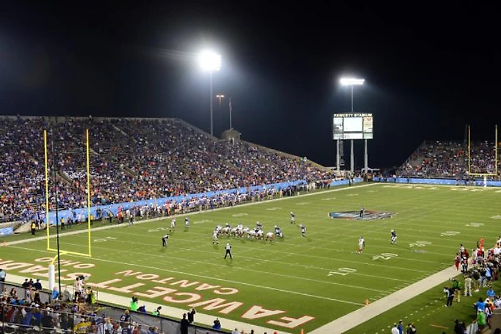 Стадион в Кантоне больше подходит для студенческого футбола, и в этом его особая прелесть. Фото: Andrew Weber/USA TODAY Sports
