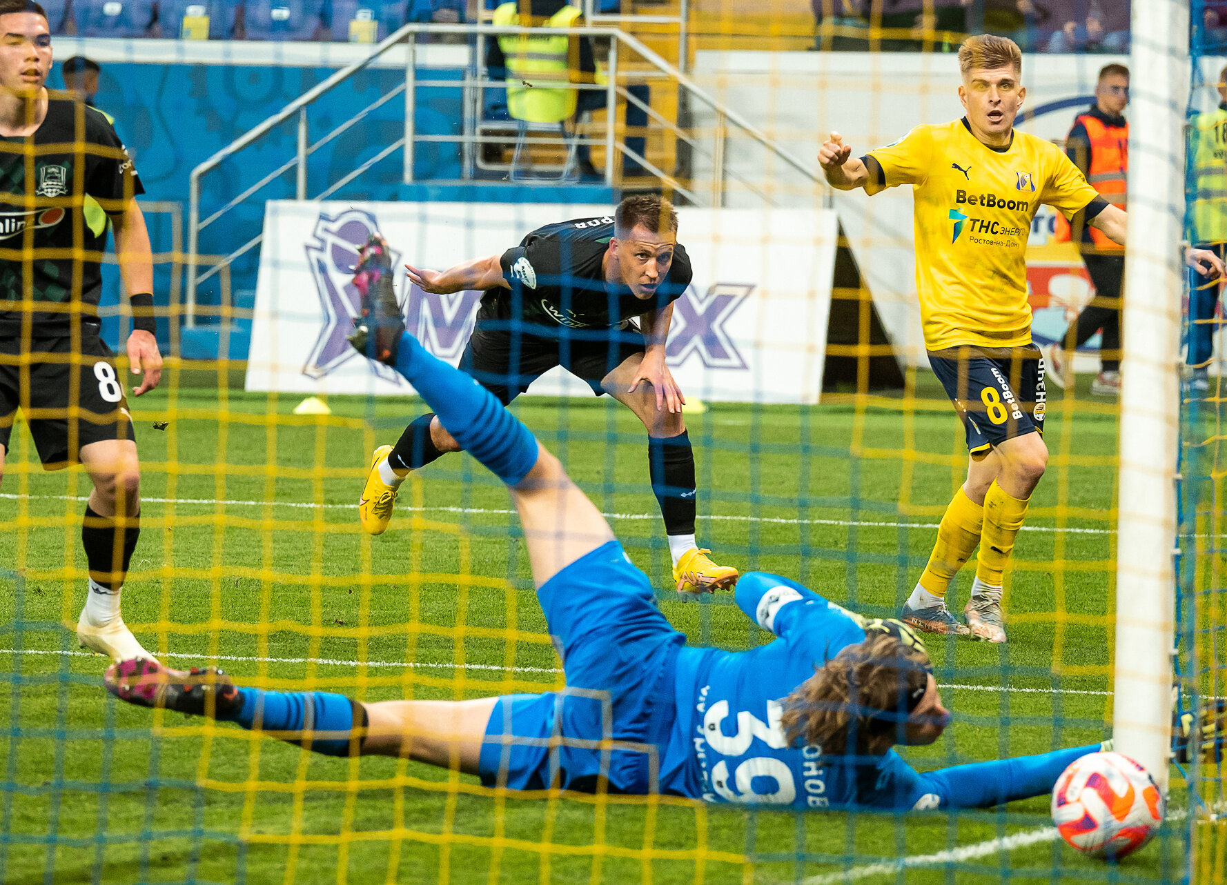 ⚽ «Спартак» перед дерби обошёл ЦСКА, «Ростов» вырвался на второе место, «Краснодар» начинает отставать