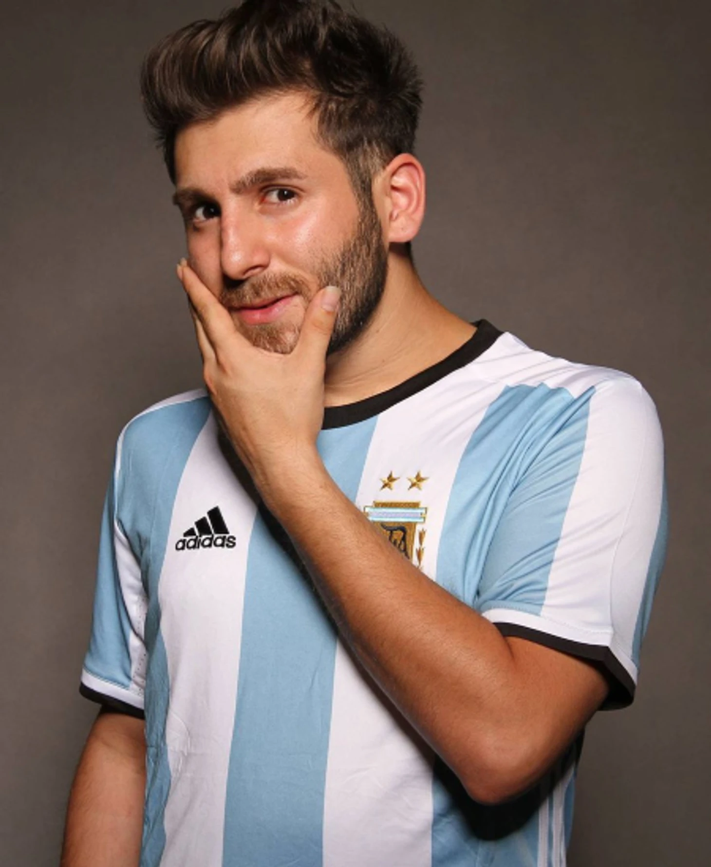 https://photobooth.cdn.sports.ru/preset/post/4/68/2856ef12242e3b6b0e4f03d80b532.png