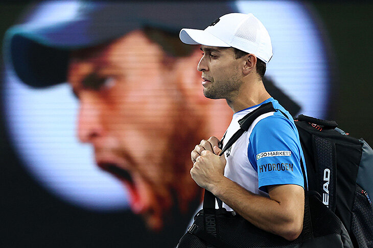 Карацев закончил Australian Open пыткой: проиграл в полтретьего ночи за 4,5 часа, когда уже с трудом ходил