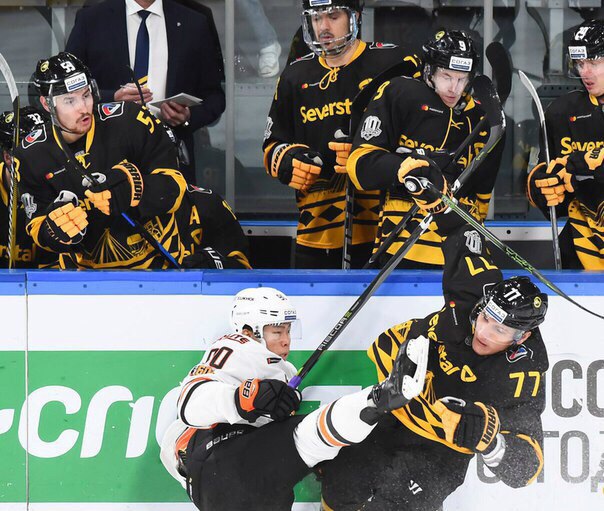 Сложно играть против соперников, у которых есть Джеки Чан