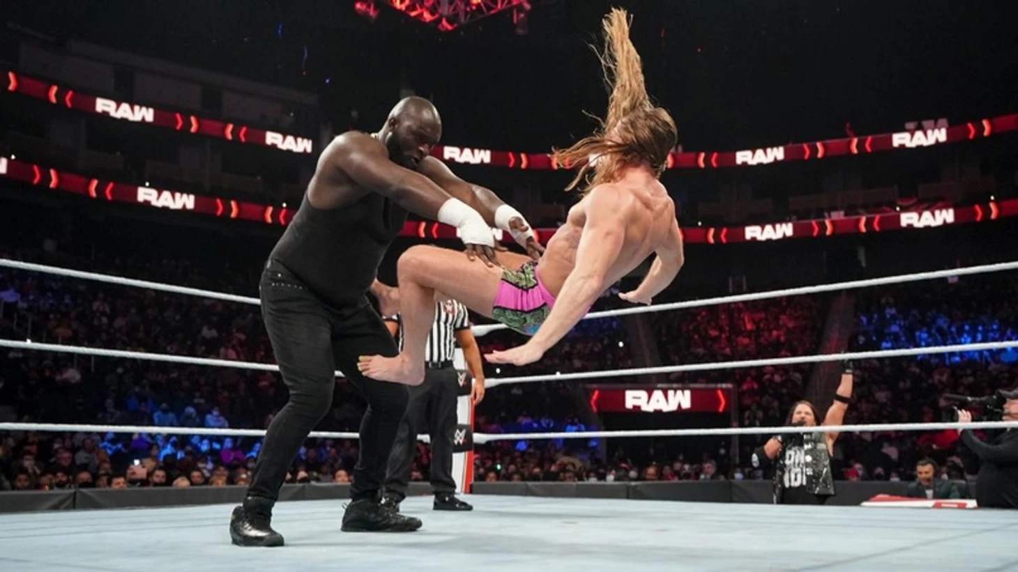 Обзор WWE Monday Night RAW 11.10.2021, изображение №10