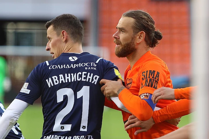 «Урал» провёл контрольный матч с «Крыльями Советов»