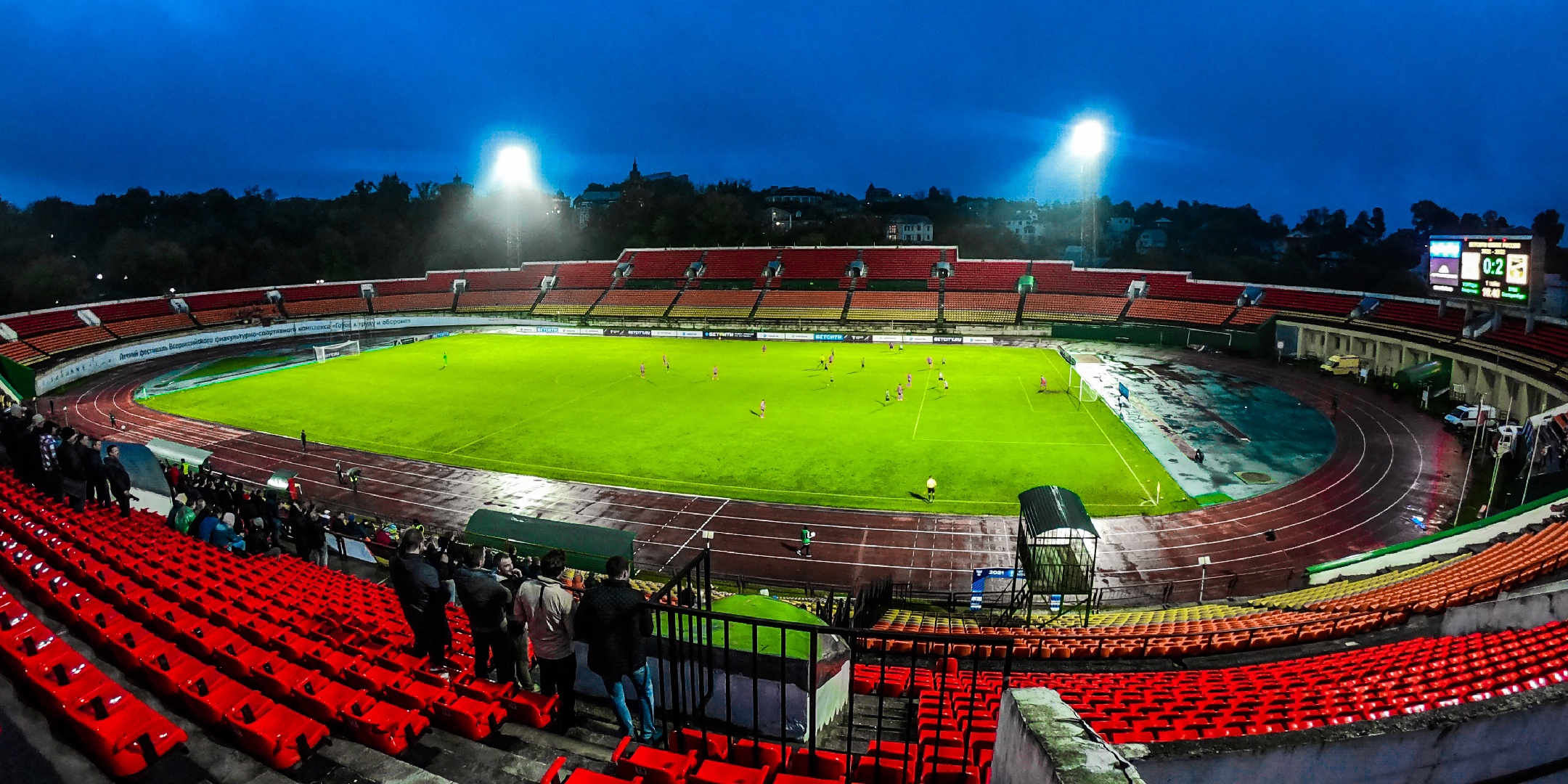 Как директор тракторного завода стадион городу вернул