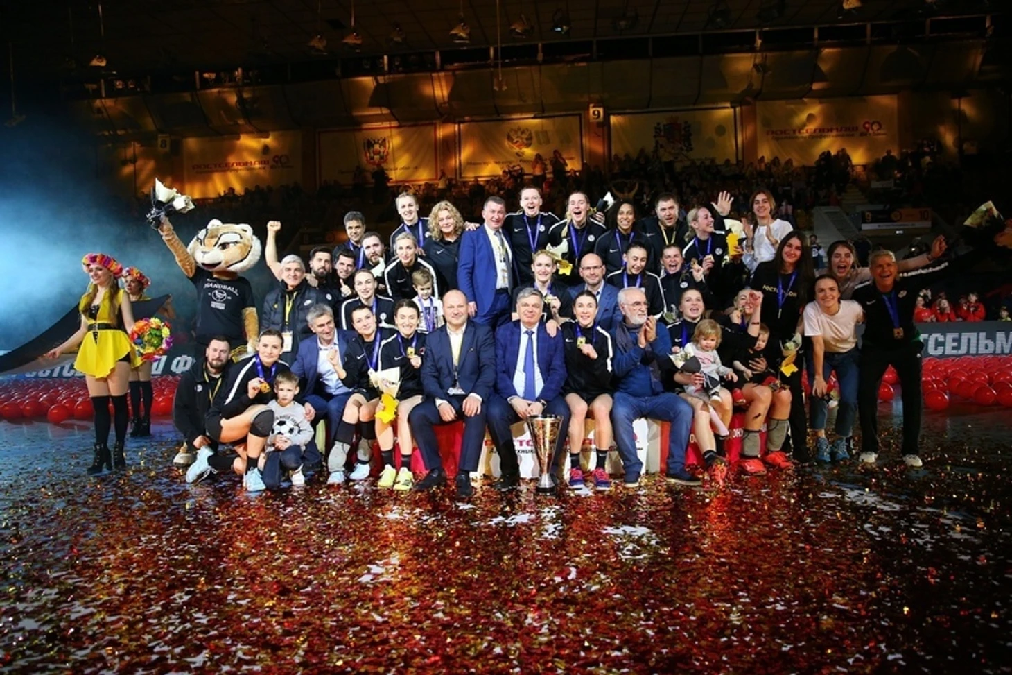 Совершеннолетний Кубок России возвращается домой. История побед "Ростова" и медалей "Лады", изображение №9