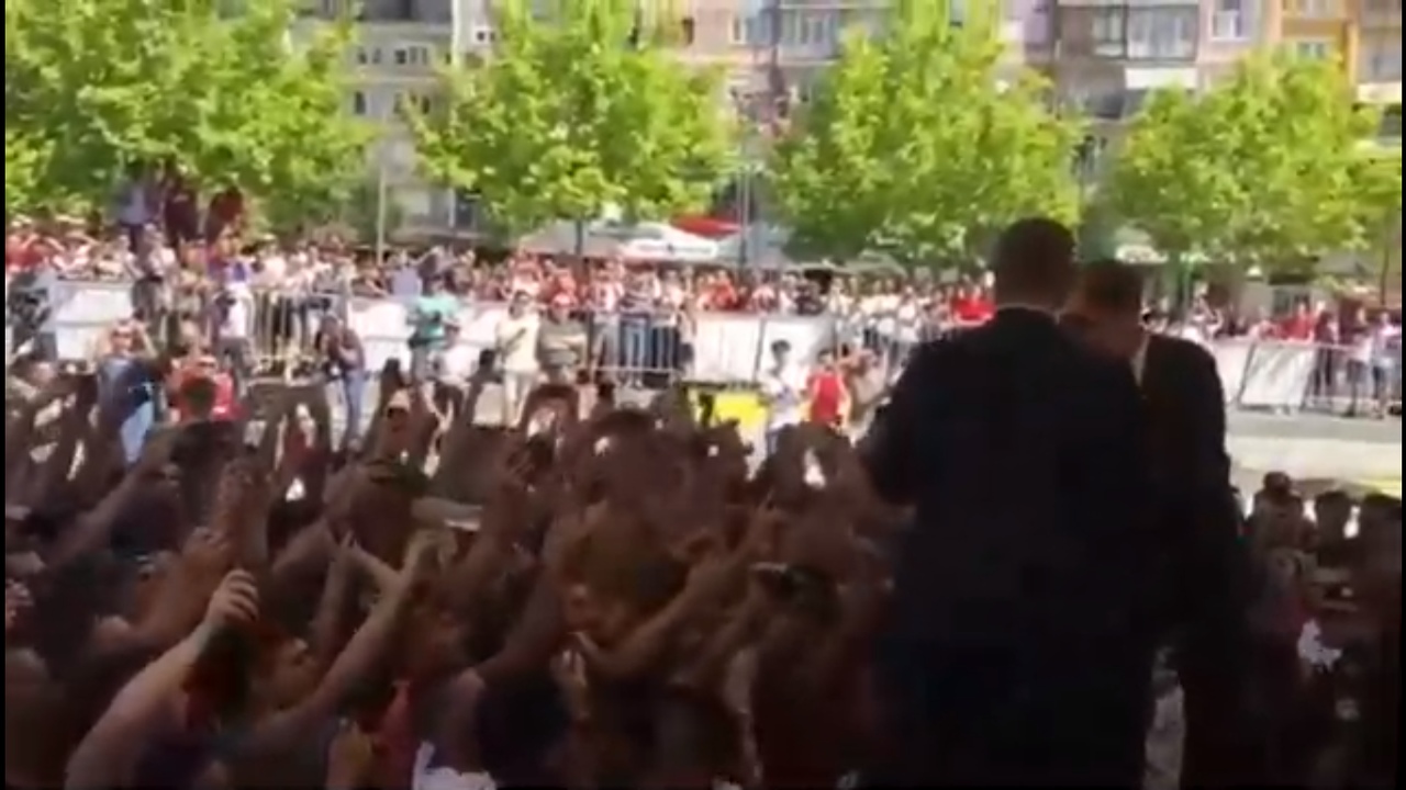 Видео: Косово встречает Франко Барези 🖐