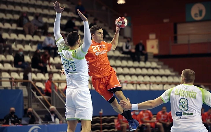 ЧЕ-2022. Календарь недосчитался пары матчей, боснийцы — пары плановых очков. Остальное — штатно, изображение №7