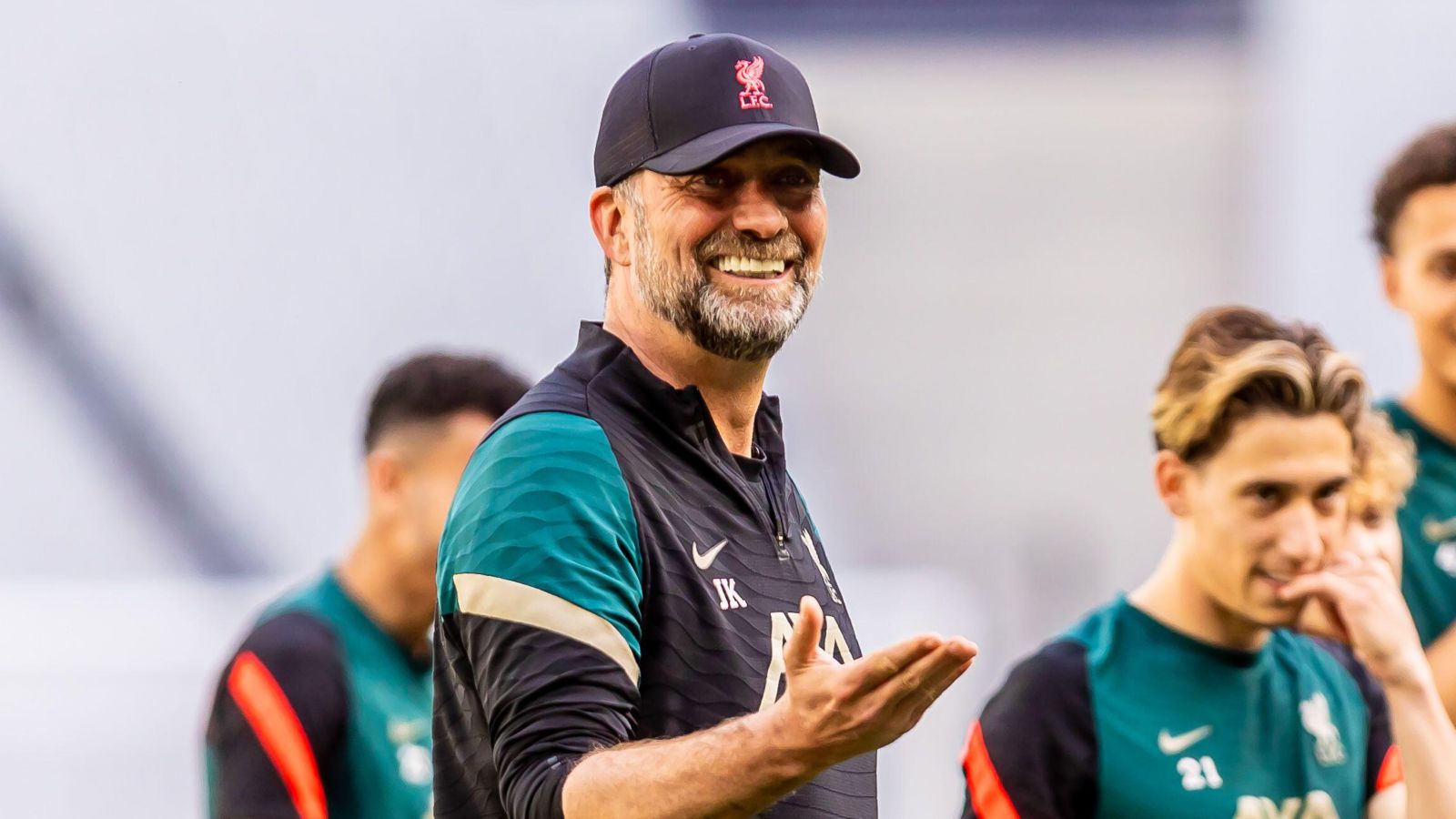 Jurgen Klopp has 'private call' with €23m Serie A midfielder to tempt  player into signing for Liverpool