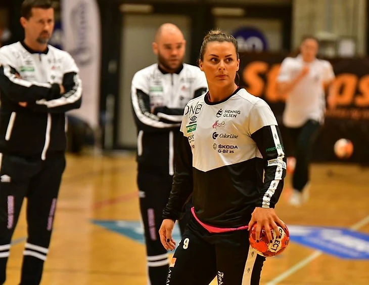 Лига чемпионов. Экшн "25,5 часа". "Кристиансанд" добрался до Ростова. С Хейди Леке и Нурой Мерк, изображение №2