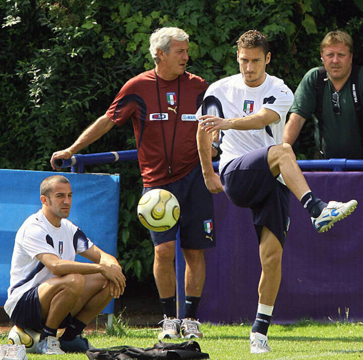 Алессандро Дель Пьеро, Марчелло Липпи и Франческо Тотти во время тренировки накануне финала ЧМ-2006 против Франции