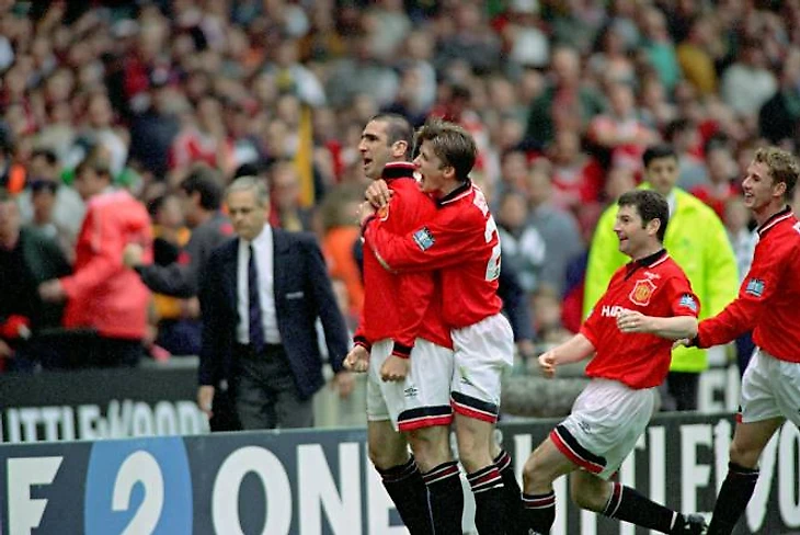 В сезоне 1995/96 Эрик Кантона вместе с &quout;Манчестер Юнайтед&quout; завоевал Золотой Дубль
