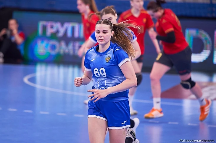 Алина Морозова: &quot;Я всегда мечтала, чтобы к моему воспитанию приложил руку легендарный Трефилов&quot;, изображение №4