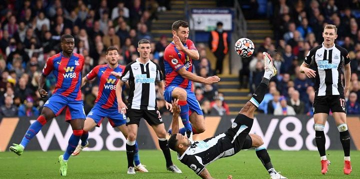 Ньюкасл 1-0 Вулверхэмптон: Пенальти Криса Вуда уничтожила все надежды волков, но