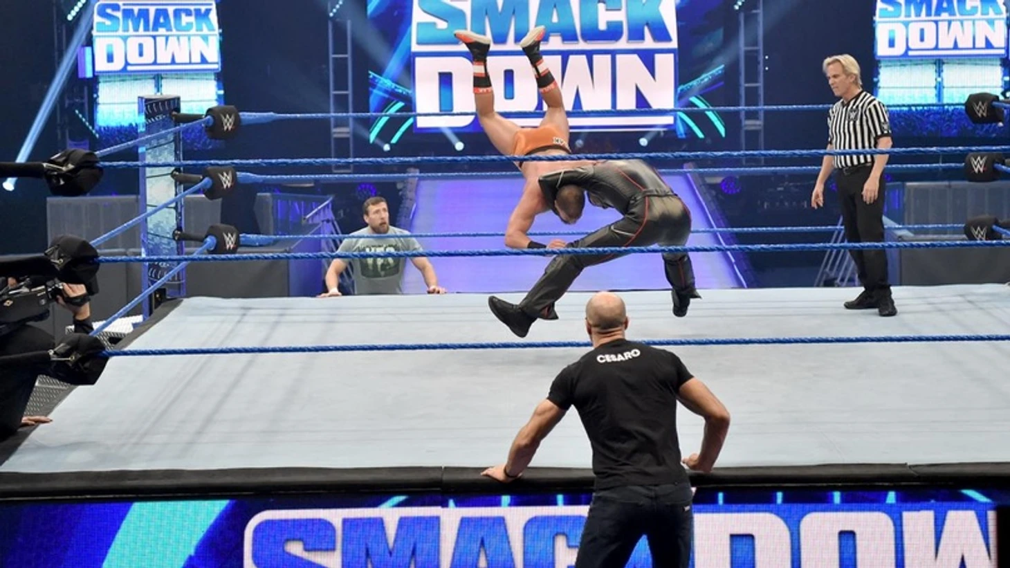 Обзор WWE Friday Night Smackdown 27.03.2020, изображение №8