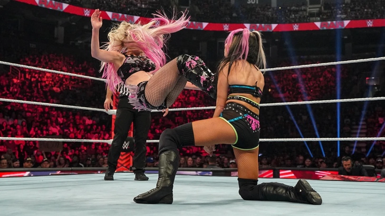Обзор WWE Monday Night RAW 22.08.2022, изображение №7
