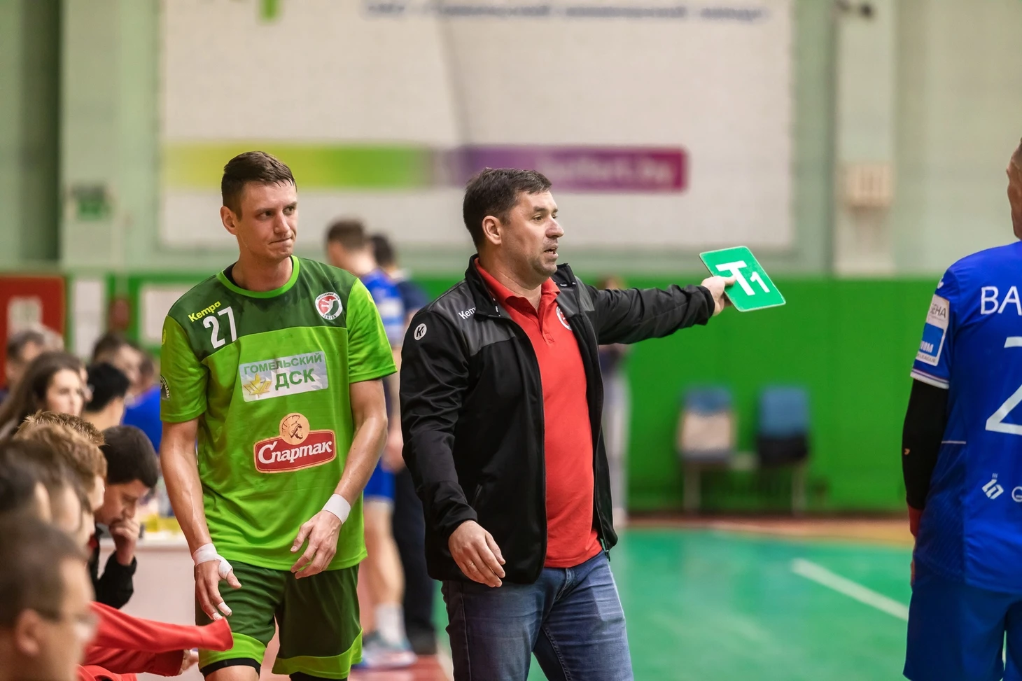SEHA-Gazprom League. Дивизион "Восток". "Медведи" — впереди, белорусы — в догоняющих, изображение №2