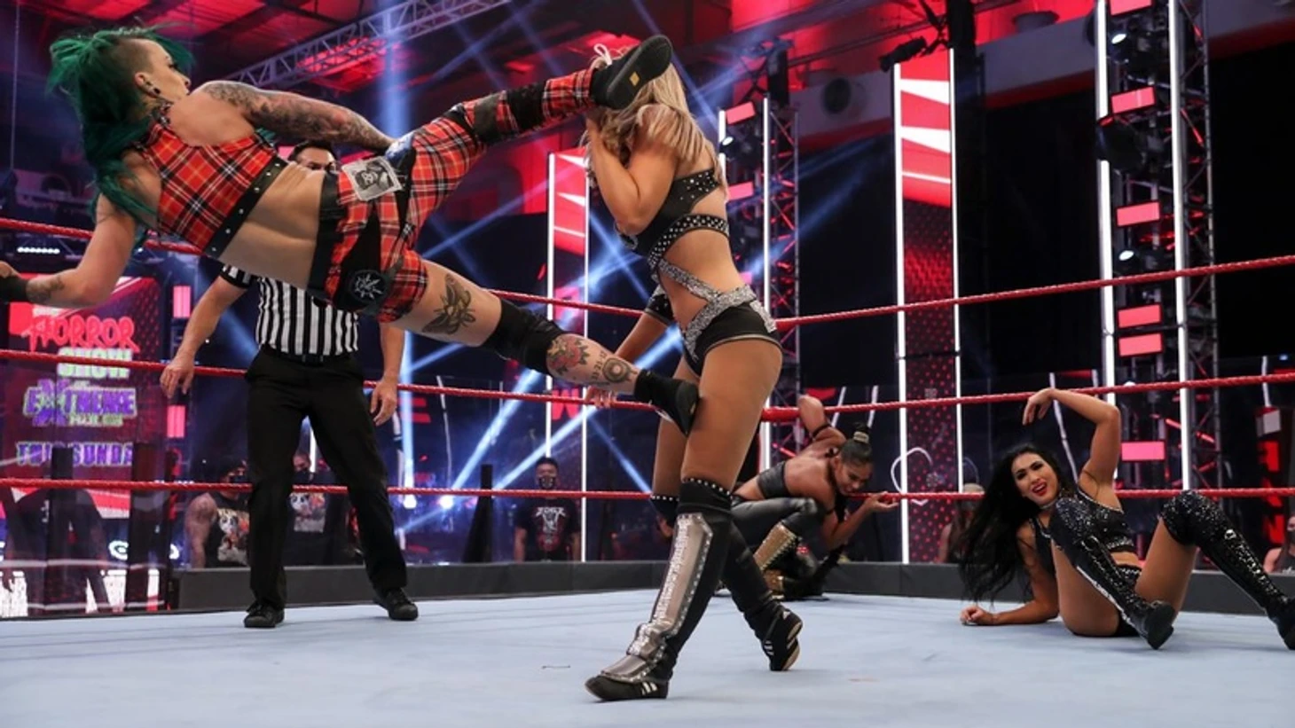 Обзор WWE Monday Night RAW 13.07.2020, изображение №6