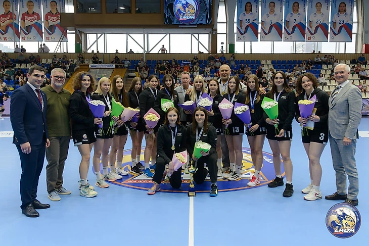 Молодёжное первенство. Алексей Жаворонков: "Пообещали девчонкам: возьмёте золото — закажем пароход!", изображение №7