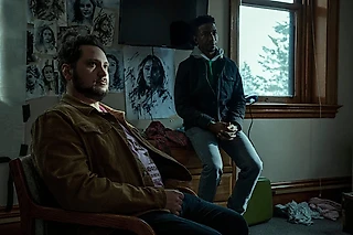 Подкаст, ставший хоррором: почему стоит смотреть «Архив 81»