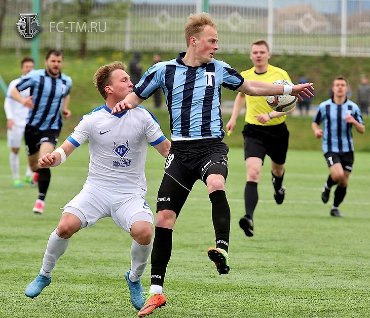 Третий комплект формы московского Торпедо - небесно-трудовая