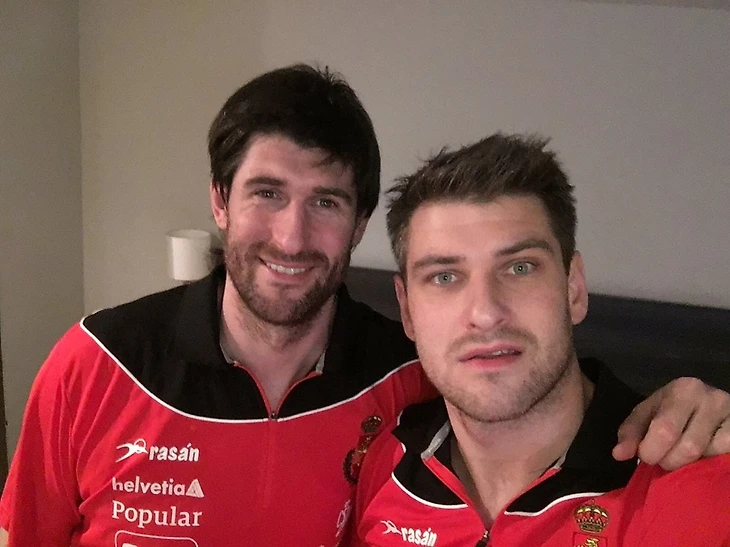 Испания. Свобода, неравенство, братство. Гуруц и Юлен Агинагальде: семейный подряд в "Бидасоа", изображение №3