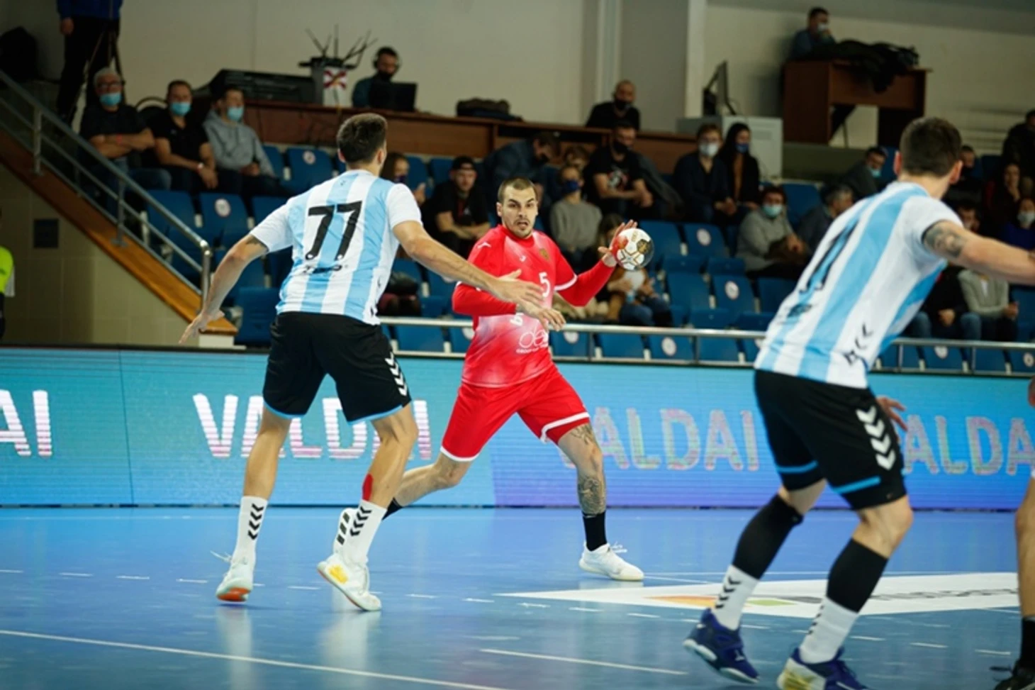 Рождественский турнир. Россияне дожали аргентинцев и уняли напряжение. Но проблем все еще хватает, изображение №4