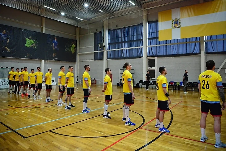 Olimpbet Суперлига. Александр Лысенко: "Увидел на игроках "Виктора" футболки — слезу вышибло…", изображение №6