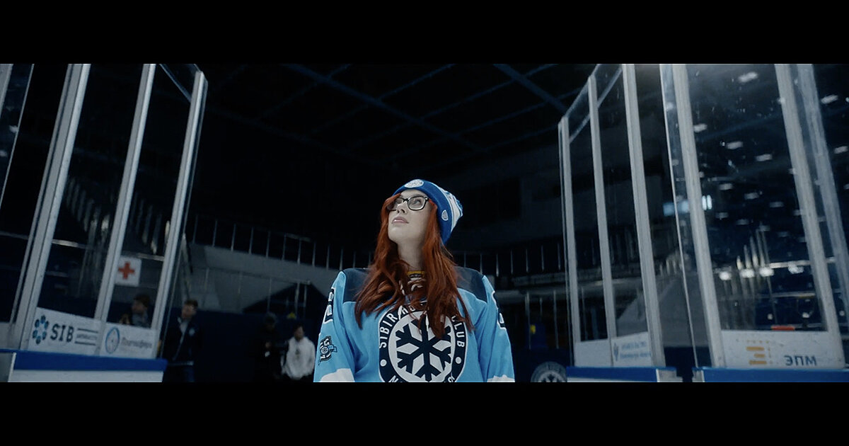 Помогите КХЛ выбрать лучшего болельщика за 15 лет существования лиги. Среди финалистов – яхтсмен, художница и строитель