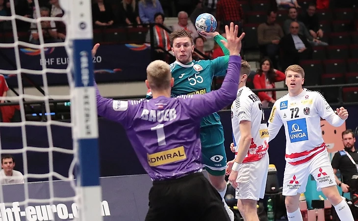 ЧЕ-2020. Белорусы против австрийцев: ничья в коллекцию. Следите за ногами!, изображение №1