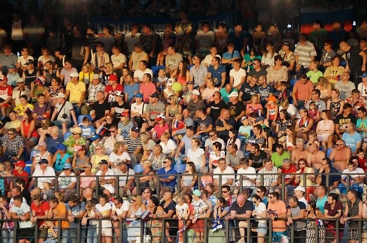 Болельщики на финале чемпионата Европы по мотоболу