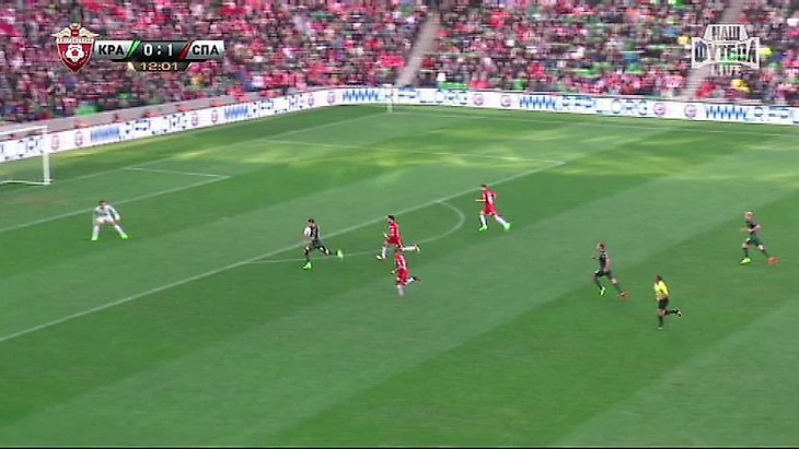 13-я минута. Офсайд у Федора СМОЛОВ.