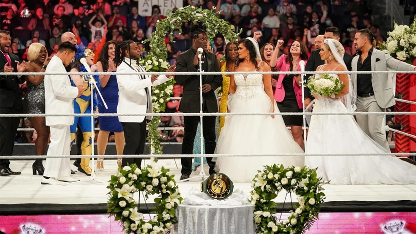 Обзор WWE Monday Night RAW 18.04.2022, изображение №25