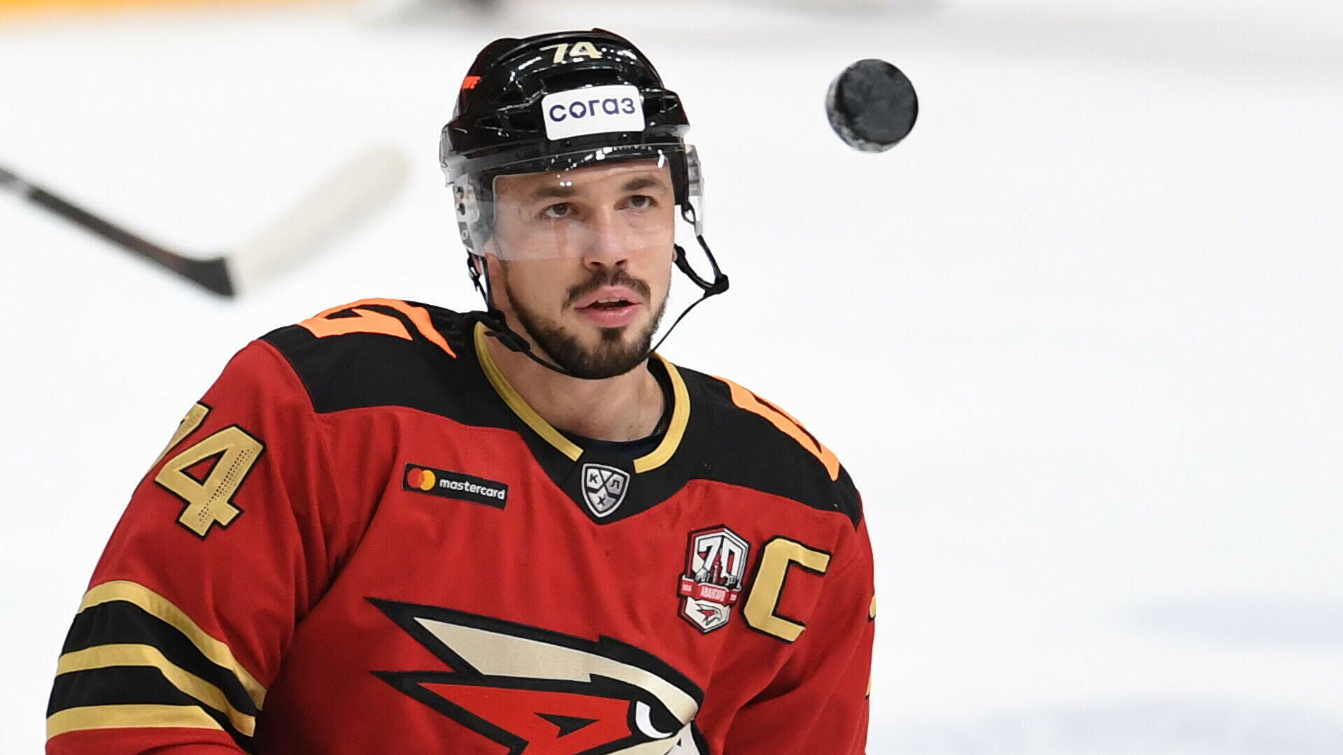 Капитан «Авангарда» попал в больницу – у него проблемы с печенью. Диагноза все еще нет, но обсуждают даже трансплантацию