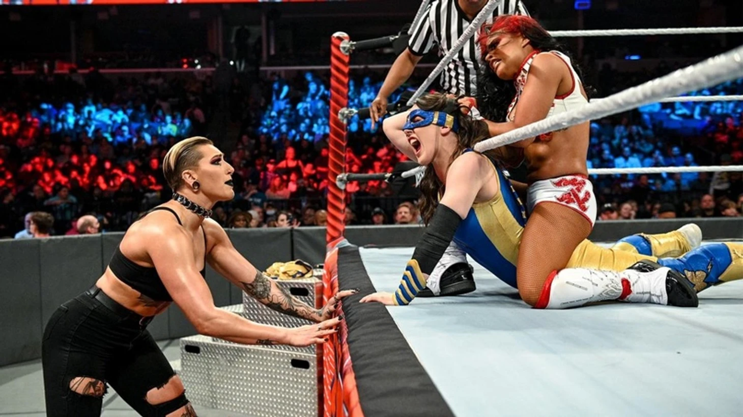 Обзор WWE Monday Night RAW 06.12.2021, изображение №8