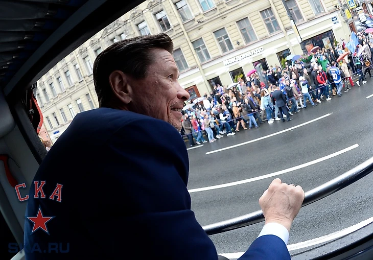 Вячеслав Быков на параде чемпионов