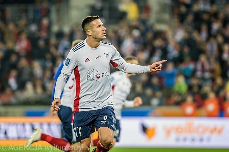 Картинки по запросу "gornik arka 2-0 angulo"