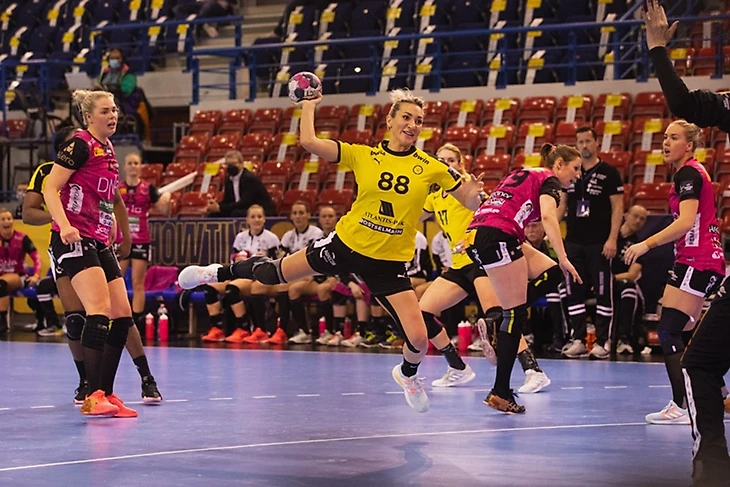 Лига чемпионов. Сумасшедшая среда "Ростов-Дона": две победы и поражение за один день!, изображение №1