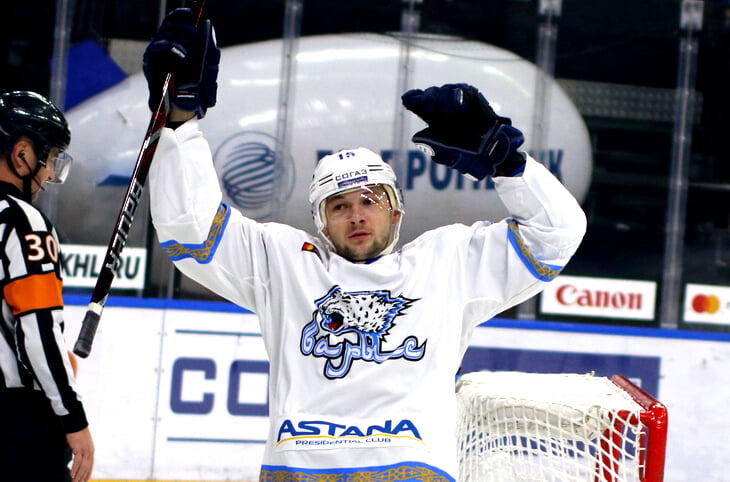 Болельщики обожают парня, у которого 1 гол в сезоне. Из этого интервью вы поймете почему