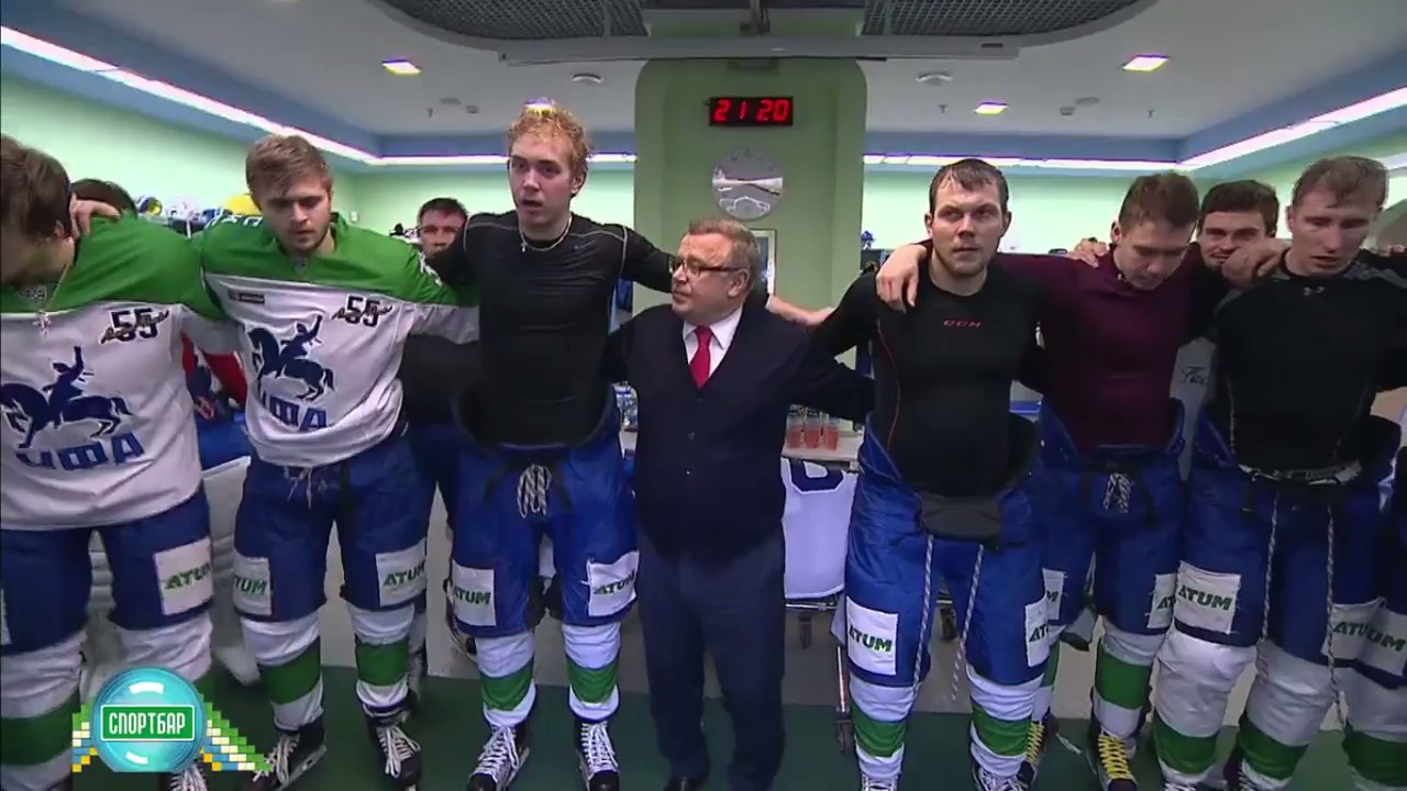 «Мальчишки, мы сегодня сделали большое дело». Раздевалки команд после матчей