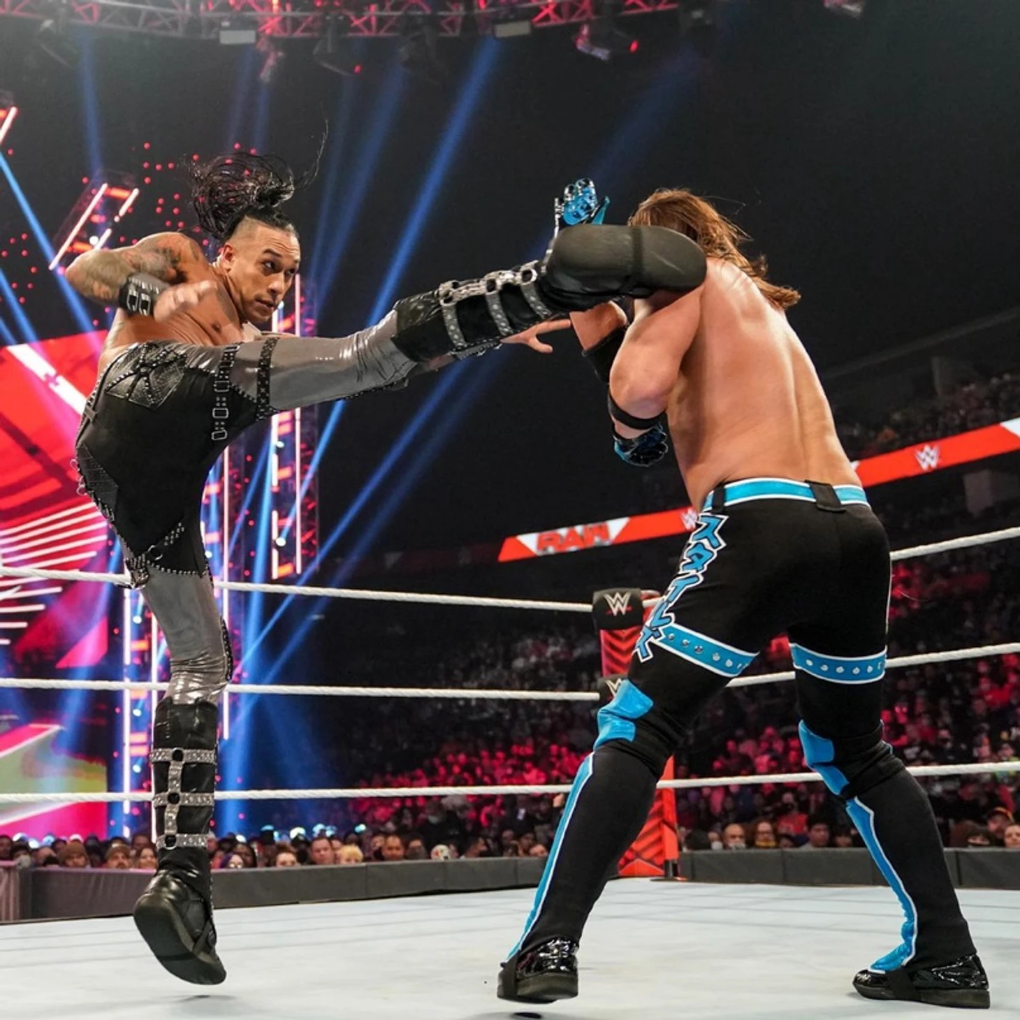 Обзор WWE Monday Night RAW 07.02.2022, изображение №11