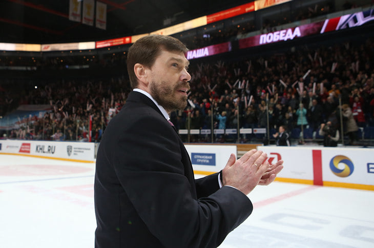 У сборной России – новый главный тренер. Первый, у кого нет Кубка Гагарина