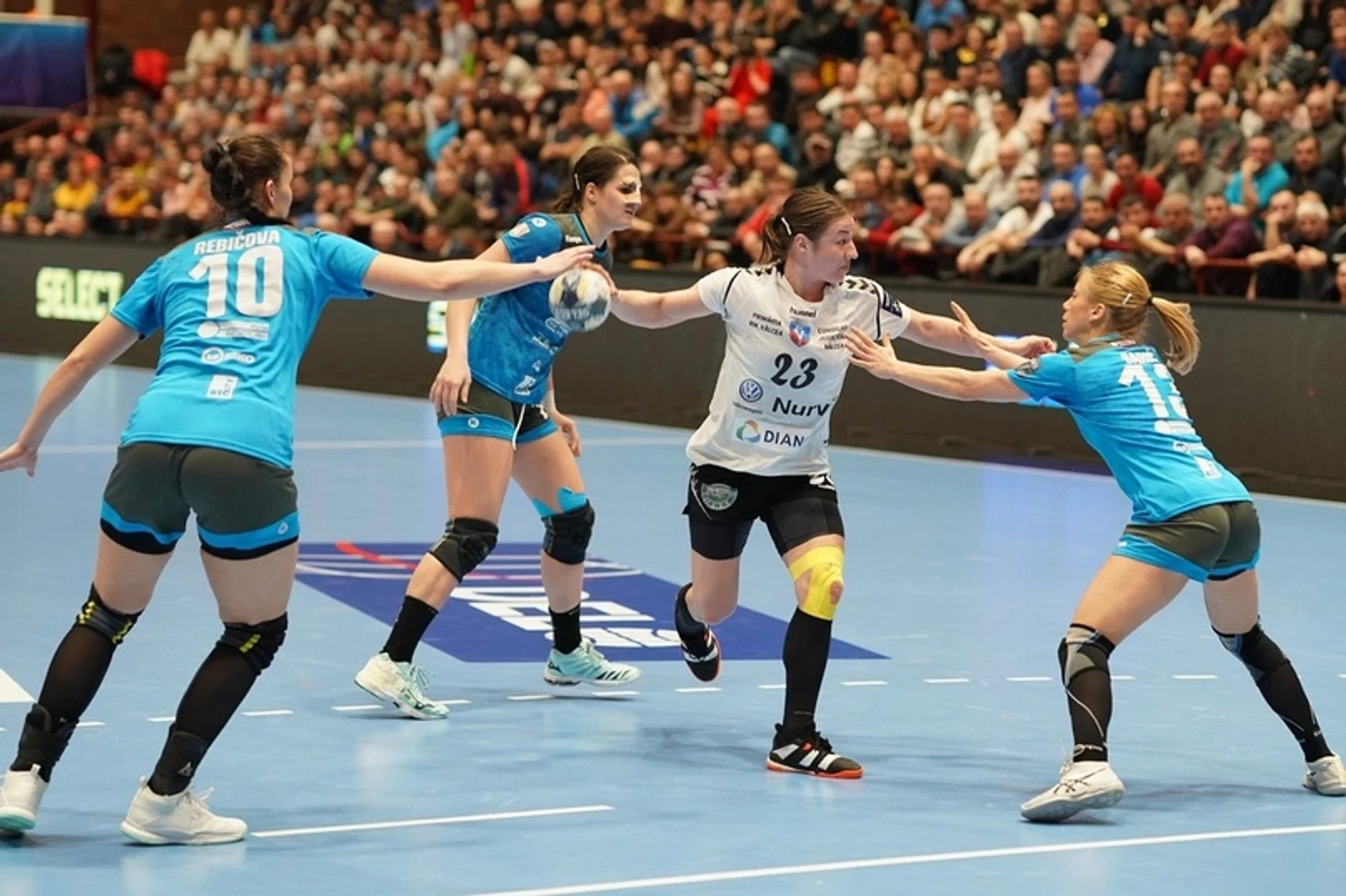 Лига чемпионов. "Будучност" шагнула в четвертьфинал за "Дьером" и "Брестом", изображение №3