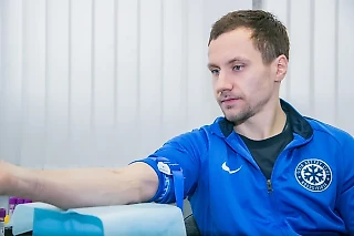 Хоккеисты «Сибири» вместе с болельщиками вступили в Регистр доноров костного мозга