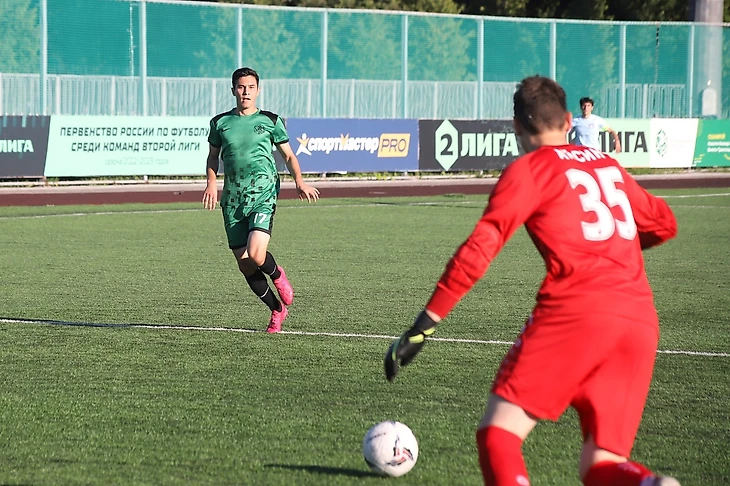 Максим Айсин