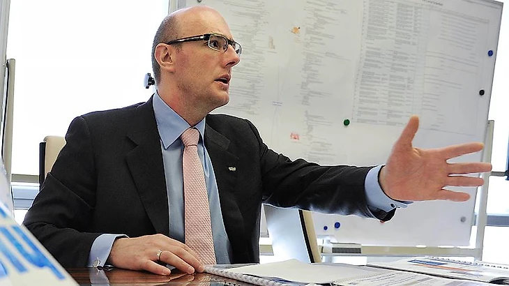 Чернышенко указывает КХЛ путь