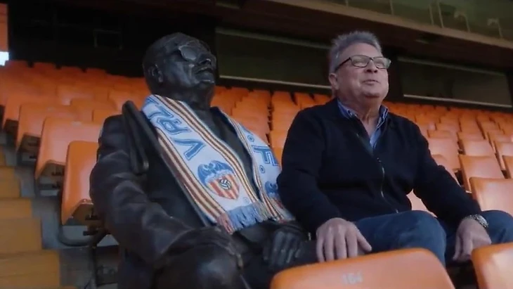 Висенте Наварро Апарисио наблюдает за каждой игрой «Валенсии» с трибун. Захват/Валенсия